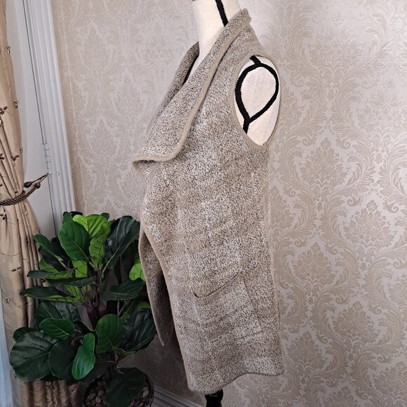 Yaira Size Small Tan/Cream Plaid Knit Sweater Vest Pockets Waterfall Front EUC - Picture 6 of 13